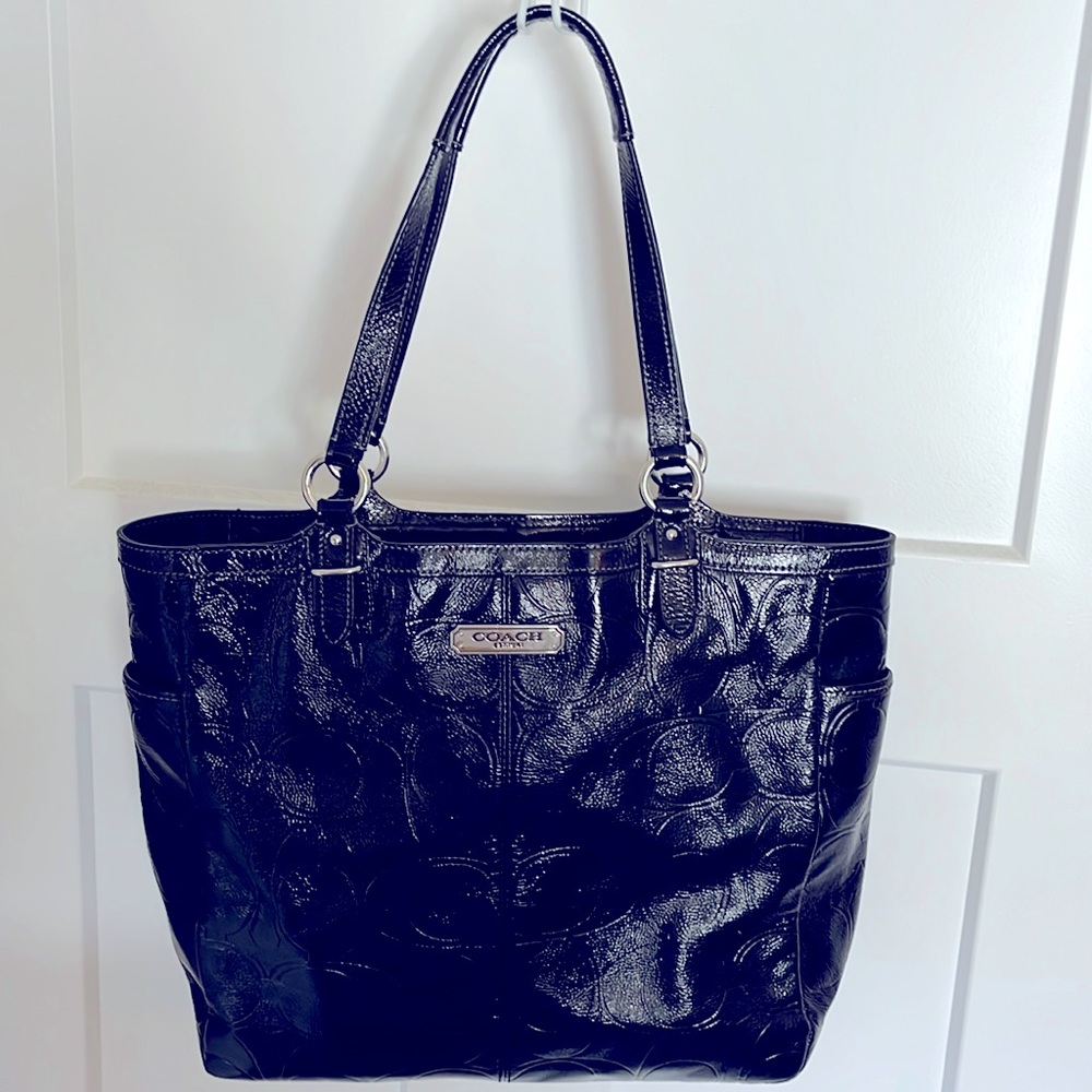 Coach Patent Leather Signature Tote Black No. F19818